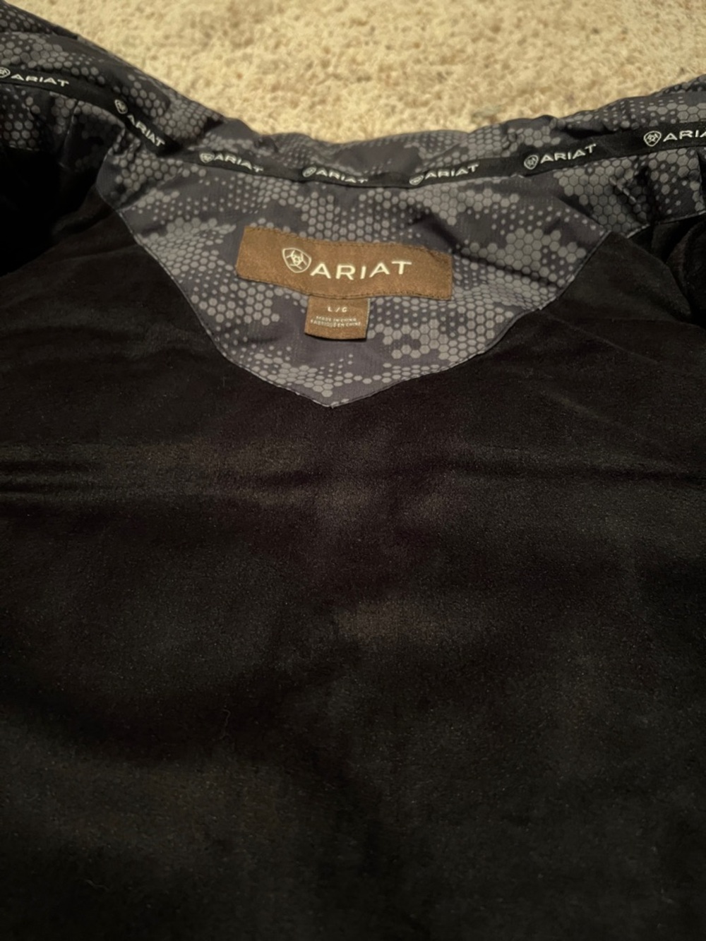 Ariat Black Quilted Vest with Gray Digital Camo Yoke - Picture 4 of 5